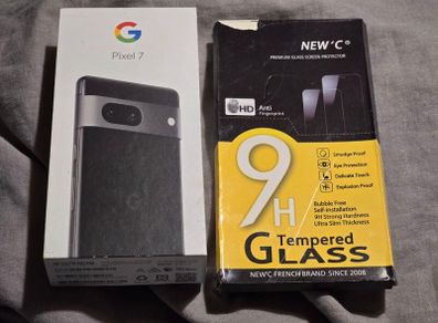 Pixel 7 Box + Tempered Glass Screen Protector