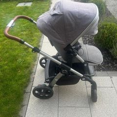 Silver Cross Wave Bundle including Carrycot and Pushchair Seat in dark grey