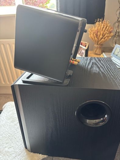 Premium Desktop Audio System Kanto YU2 + Edifier T5 + Kanto Stands