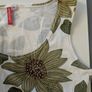 Top with floral print Image 2