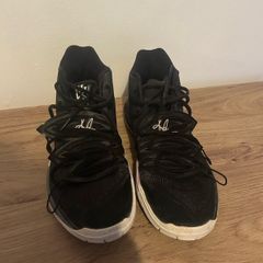Nike Kyrie 5