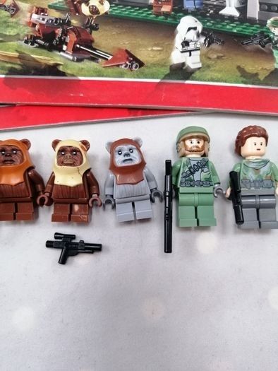 Lego Star Wars: BATTLE OF ENDOR (8038) & Instructions, All Minifigs