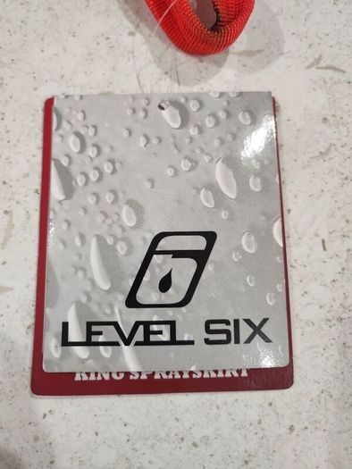 Level six king L spray skirt