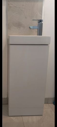 Vanity unit with basin