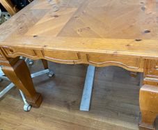 solid wood table & 6 chairs
