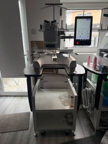 Brother PR670E embroidery machine plus brother stand