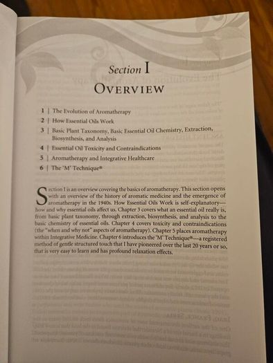 Clinical Aromatherapy. Essential Oilsin Healthcare. Paperback In Good Condition See Photos For Same