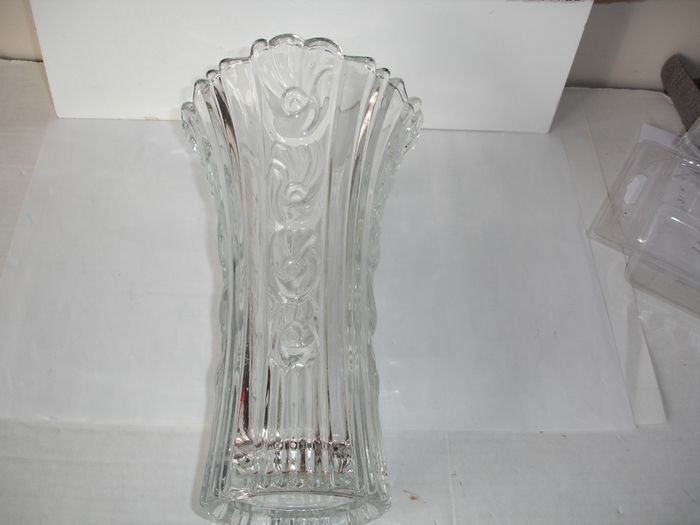 Elena Borgonovo Tall/Heavy Clear Glass Vase Italy 10 inches