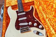 Fender Custom Shop 1960 Stratocaster Vintage White Relic (Delivery available)