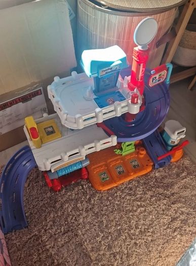 Toot toot garage