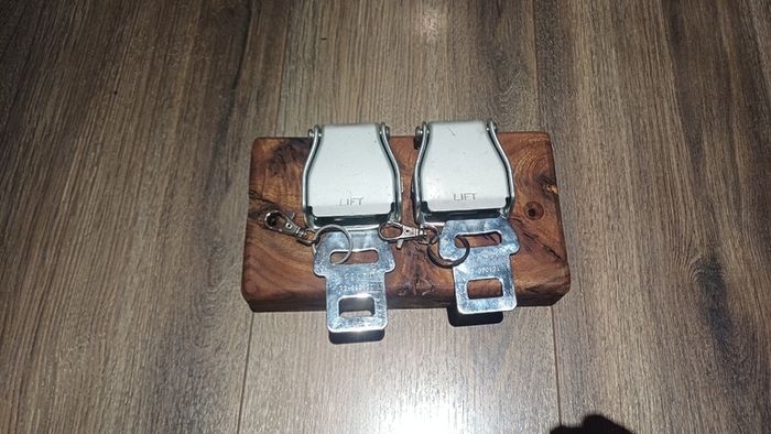 Authentic Aircraft Seatbelt Key Holder Handcrafted Aviation Wall Mount