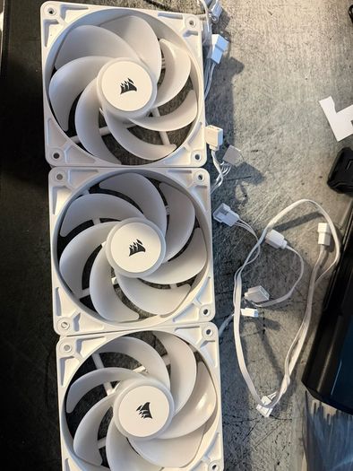Corsair RS120 Reverse fans ARGB triple pack