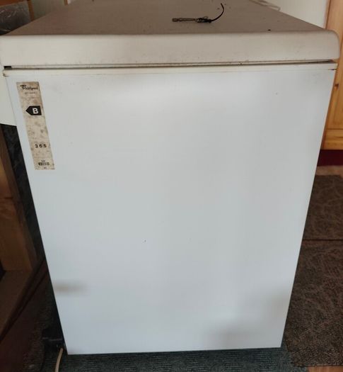 Chest Freezer - Whirlpool