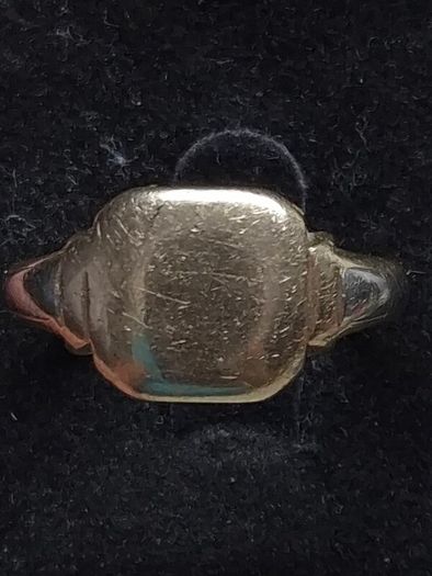 Antique 9ct Gold Birmingham Hallmarked Signet Ring Size 58.5