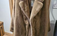 Faux fur coat / jacket