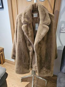 Faux fur coat / jacket