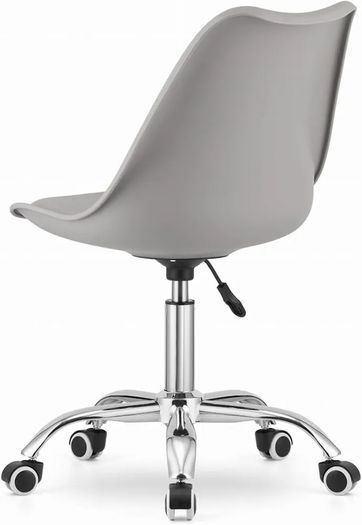 Office study 360 swivel chair with wheels. Excellent.con