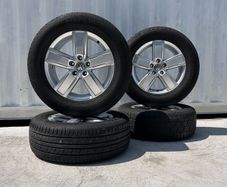 Genuine Volkswagen Amarok/Transporter 18" Alloy Wheels