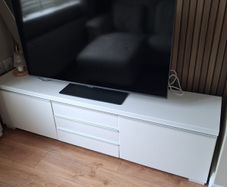Besta Burs Tv Unit