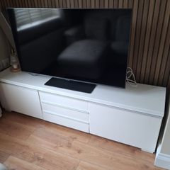 Besta Burs Tv Unit