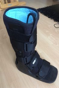 Ossur FormFit Walker Orthopaedic Boot, Large