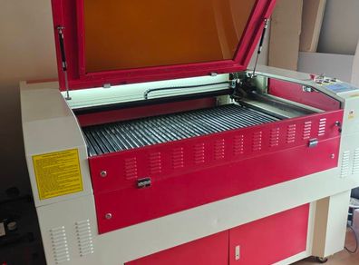 Laser Cutting Machine