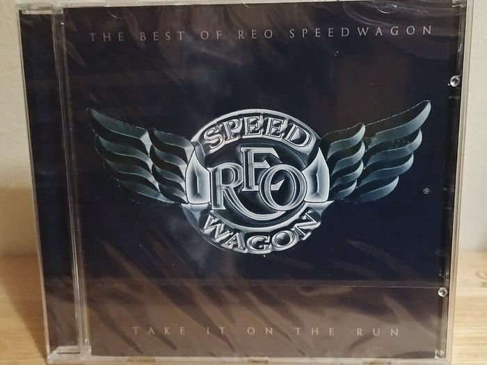 REO Speedwagon Take it on the Run The Best of CD Album