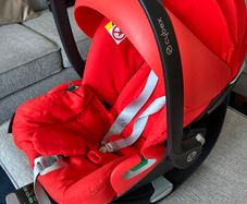 Cybex cloud Z2 car seat and base