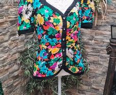 Vintage floral blouse 70s to 90s made in USA