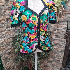 Vintage floral blouse 70s to 90s made in USA