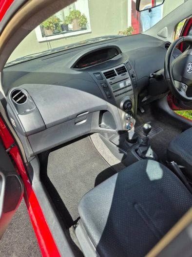 Toyota Yaris 1.3L 2010