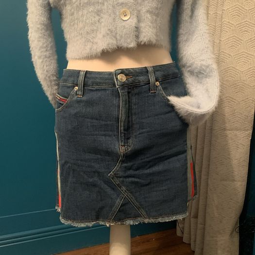 Tommy Hilfiger mini denim skirt. Size 29