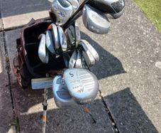 kids golf bag and clubs