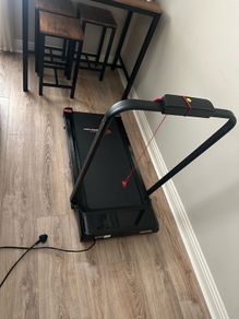 Folding treadmill