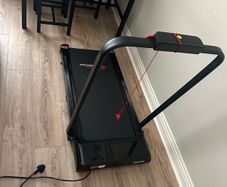 Folding treadmill