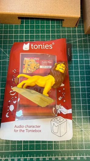 Toniebox 2 Full Play Set Red Lion King, New but Opened