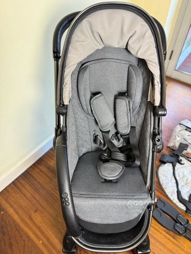 New condition Egg2 double or single pram