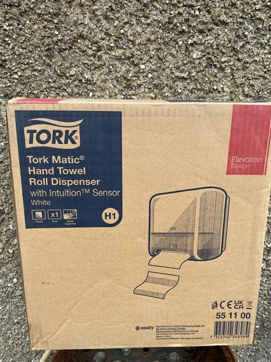 towel dispenser