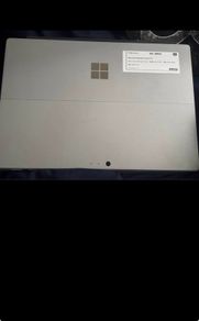Microsoft Surface Pro 1796 i5-7300 2.6GHZ