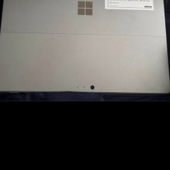 Microsoft Surface Pro 1796 i5-7300 2.6GHZ