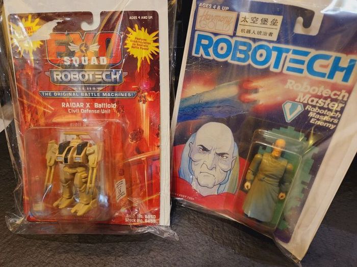 Robotech Exo Squad Figures x 2 (Sealed)
