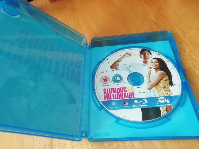 Slumdog Millionaire Blu-ray DVD