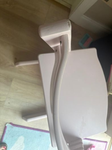 pink Tripp trappe stokke chair