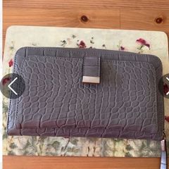 clutch bag