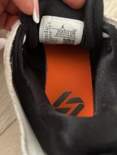 Jordans (uk 5)