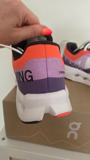 On Clouds Running shoes