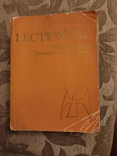 Lectionary. Readers Edition.  Jerusalem Bible Version.large Volume 1970 Paperback In Fair Condition. See Photos For Same.