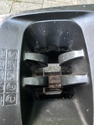 Bosch Quiet Shredder AXT 22 D