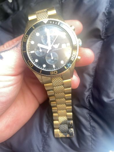 Watch Armani