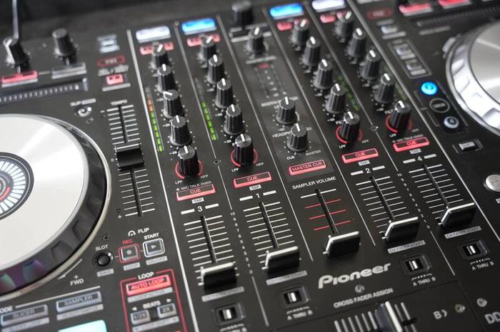 Pioneer DDJ-SX2 & Flight Case